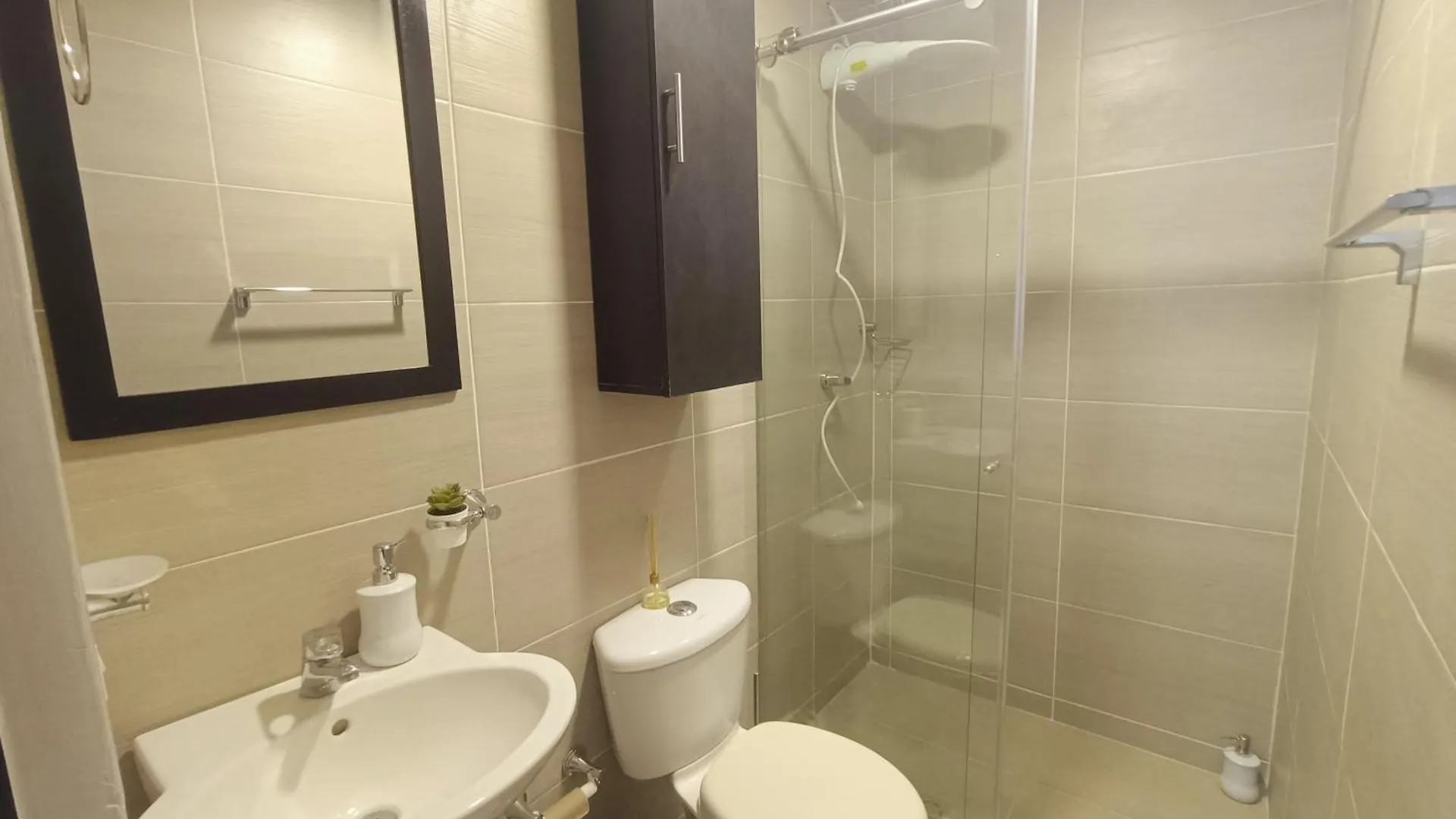 Apartment Moderno Aptartamento, Terraza Con Jacuzzi Privado Cali